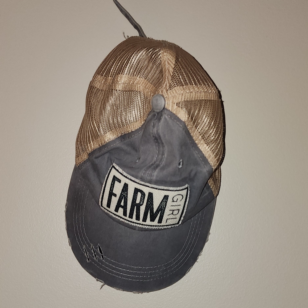 Vintage Trucker Hat - Black and Tan - Picture 2 of 5